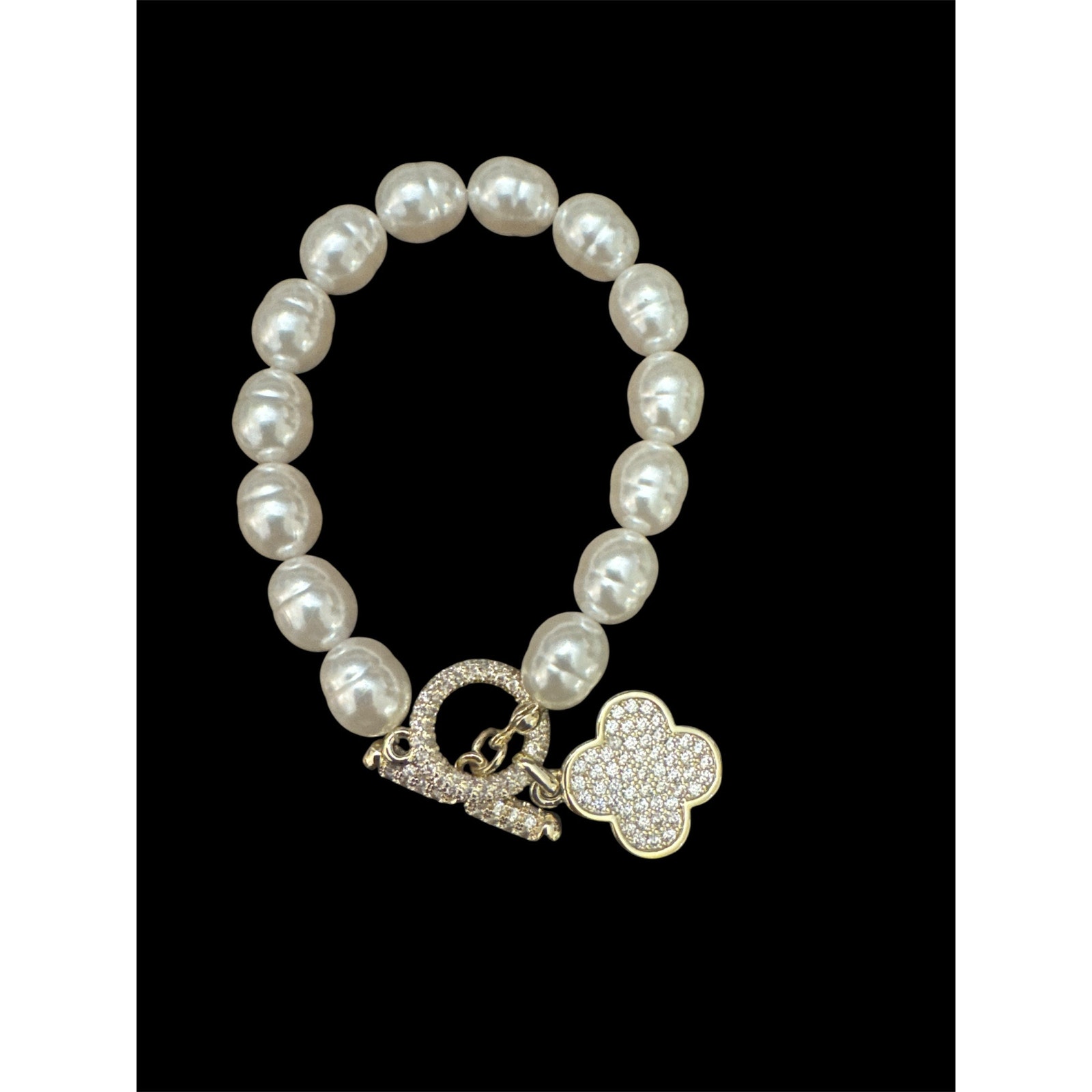 Pearl Bracelet With Gold Pave Clover - 8.5